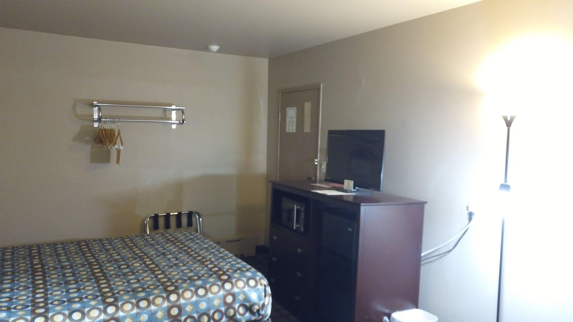 Econo Lodge Inn&Suites Iron Mountain Exterior foto